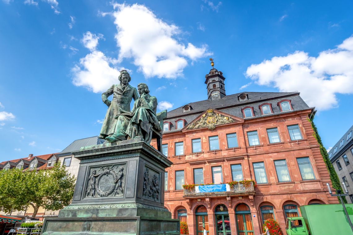 Denkmal der Gebrüder Grimm in Hanau