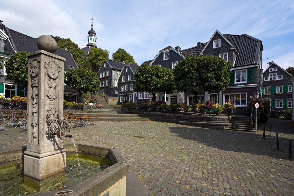 Brunnen auf einem Platz in Solingen