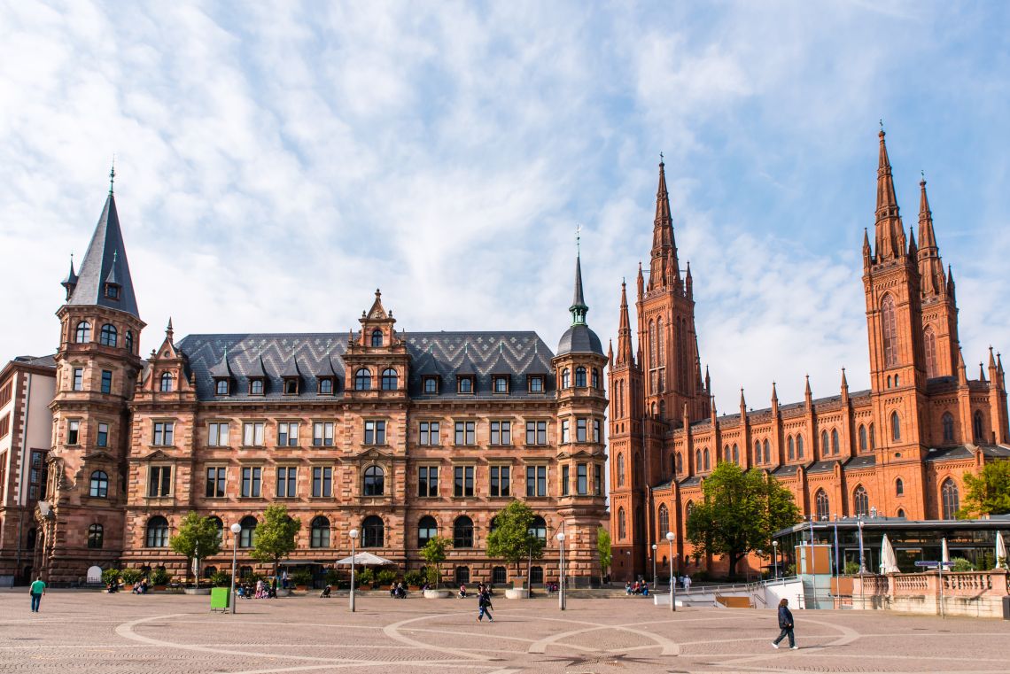 Neues Rathaus und Marktkirche in Wiesbaden